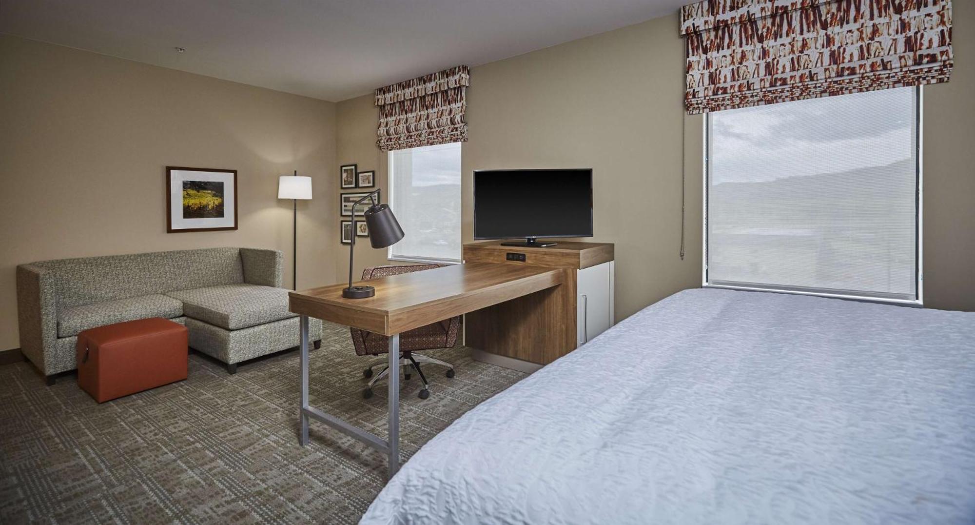 Hampton Inn & Suites Roseburg Exteriér fotografie